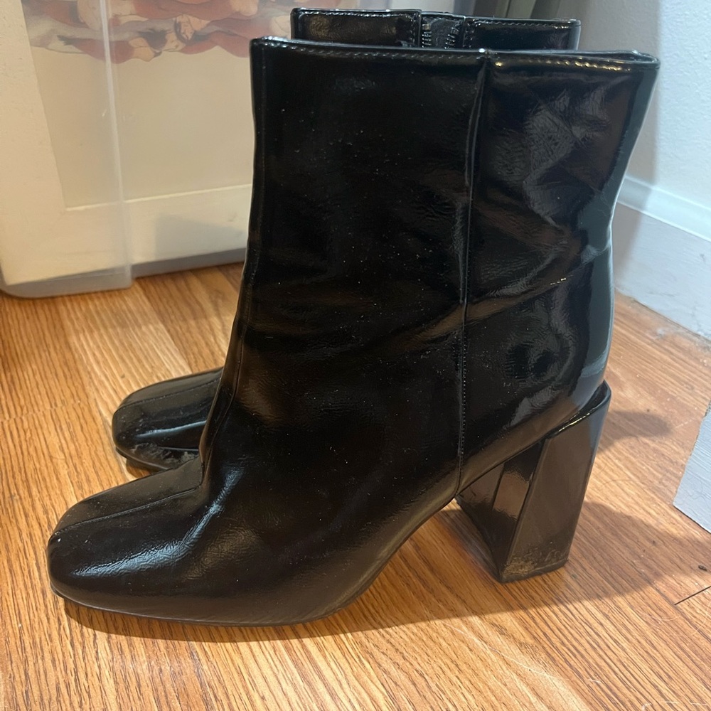 Groovy Glossy Black Women's Ankle Boots Square-ish Toe Chunky Heel